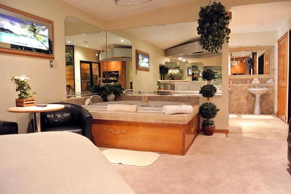 Sybaris Pool Suites - Indianapolis Eksteriør billede